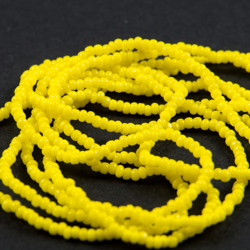0225 Half hank lemon yellow opaque 15/0 Charlotte bead