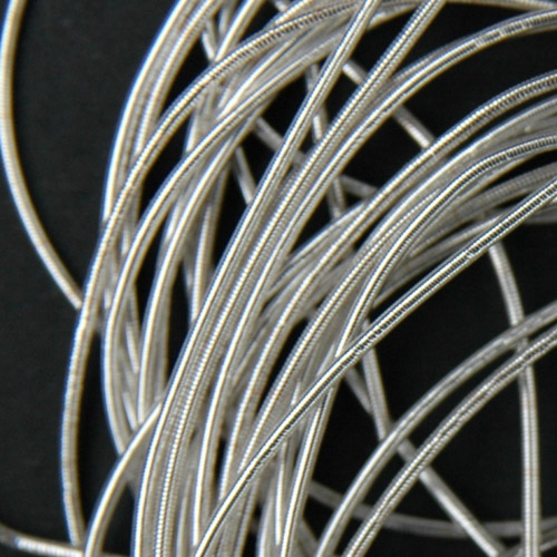 P53. Cannetille argent lisse brillant 0.8 mm (2.5 mètres)