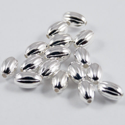 Perles plaquées argent ovales striées 5x3mm