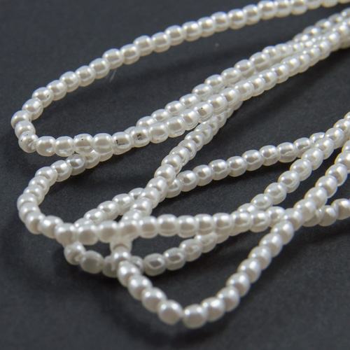 PR04. Round bead bright white 2mm