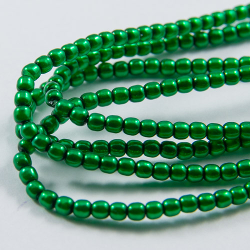 PR38. Perles rondes vert émeraude 2mm