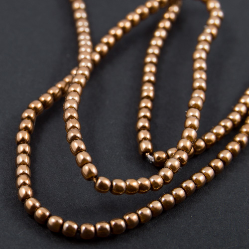 PR40. Round bead antique gold 2mm