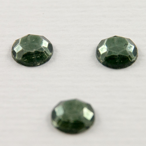 V03. Dark olivine sew-on stones 7mm