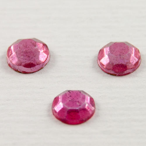 V22. Pink sew-on stones 7mm